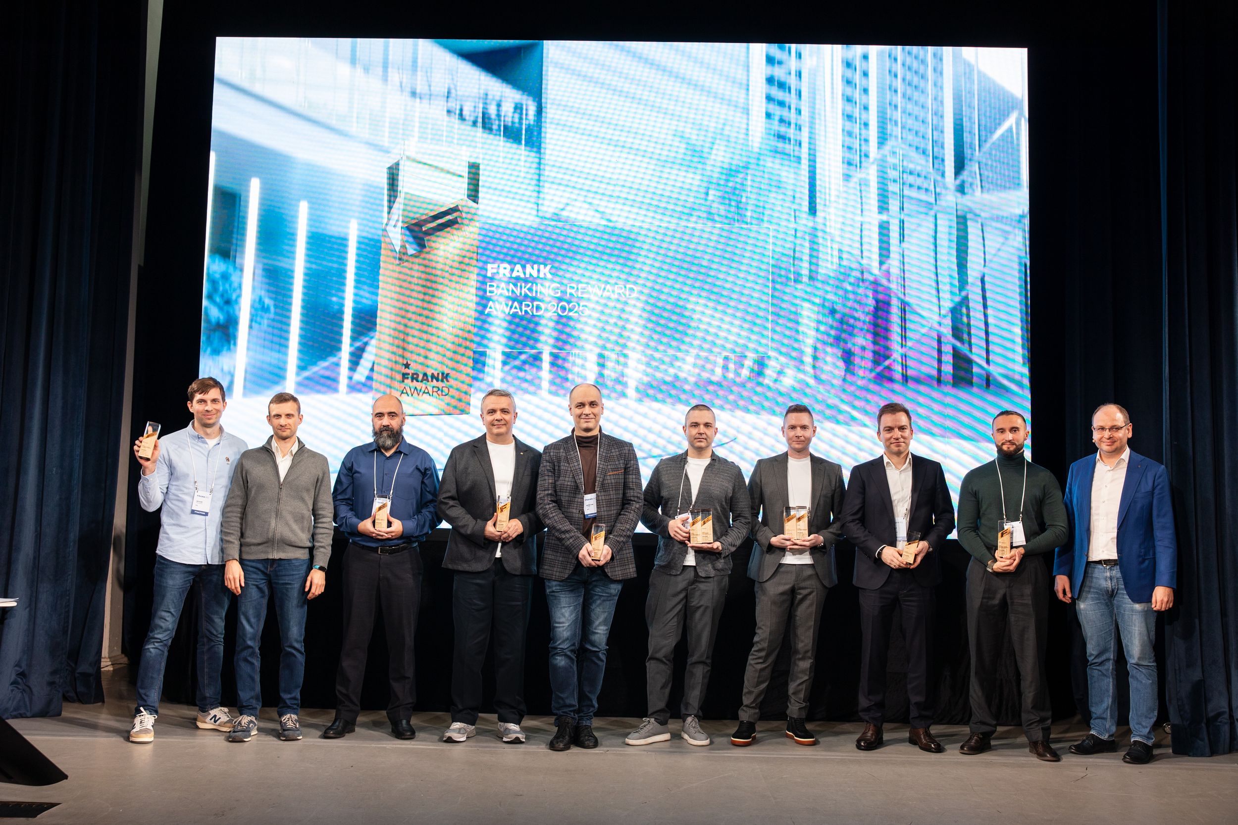 Frank RG: лояльность к банку формируют эмоции, вовлечение и эксклюзив