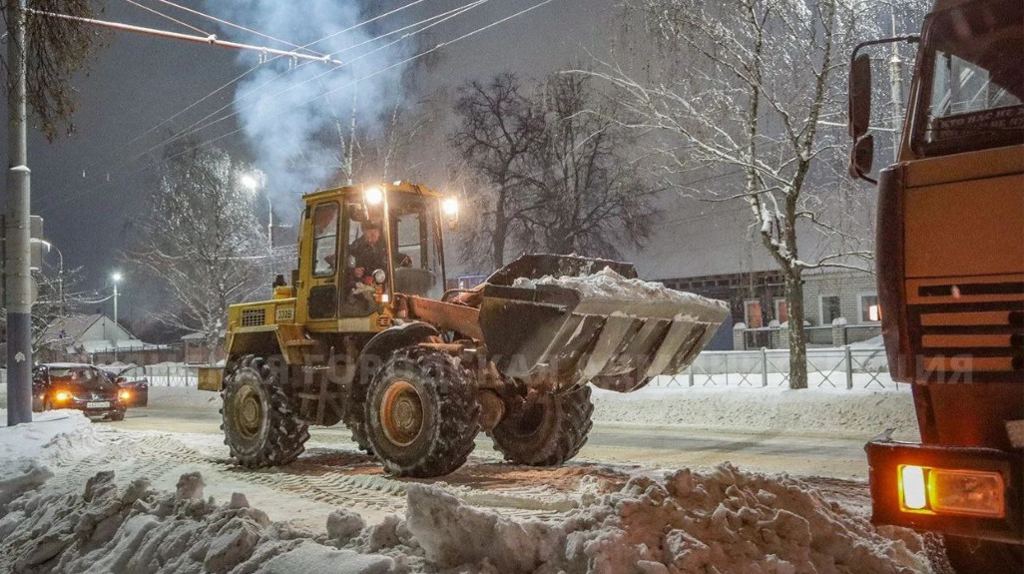 В Брянске снегоуборочная страда началась в частном секторе