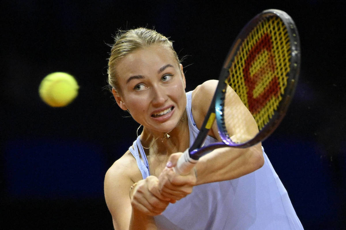 Павлюченкова и Потапова вышли в полуфинал турнира в Мадриде в парном разряде