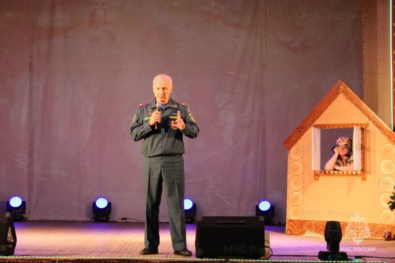 В Вятских Полянах прошли детские спектакли на противопожарную тематику