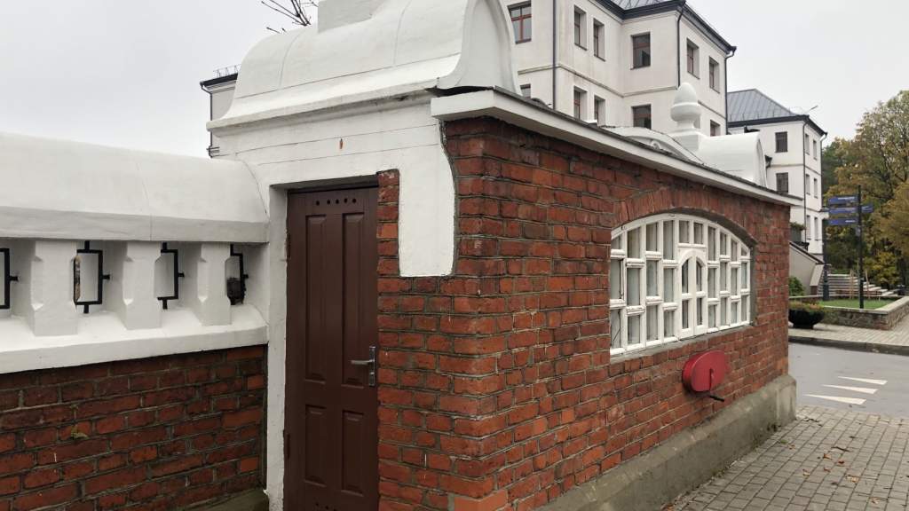 УХОДЯЩАЯ ОСЕНЬ В ПАРКЕ КРЕТИНГИ