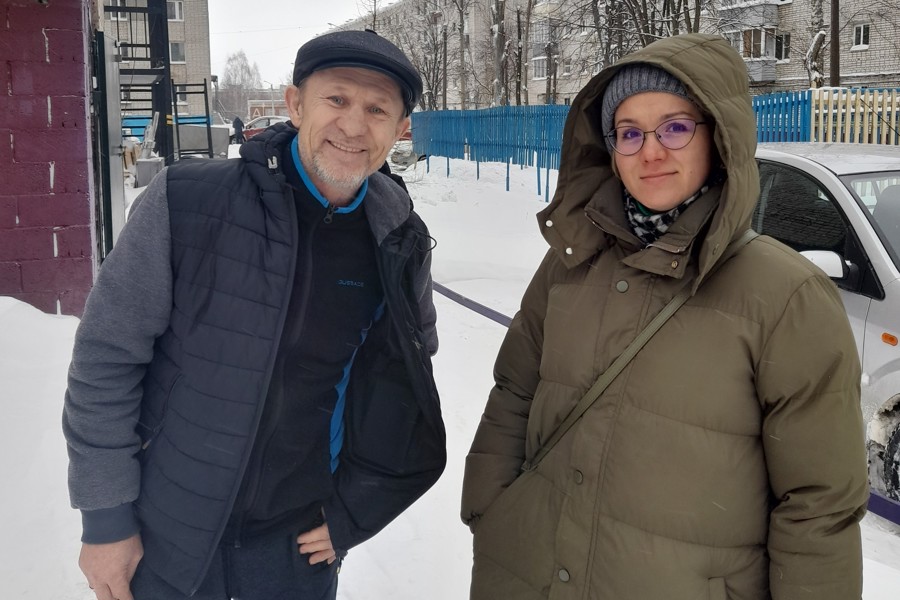 Шутка про экспоненту. Торможение на механике порядок действий. Как тормозить двигателем на механике. Сначала нормально потом тормозит. Торможение двигателем на механике это как.