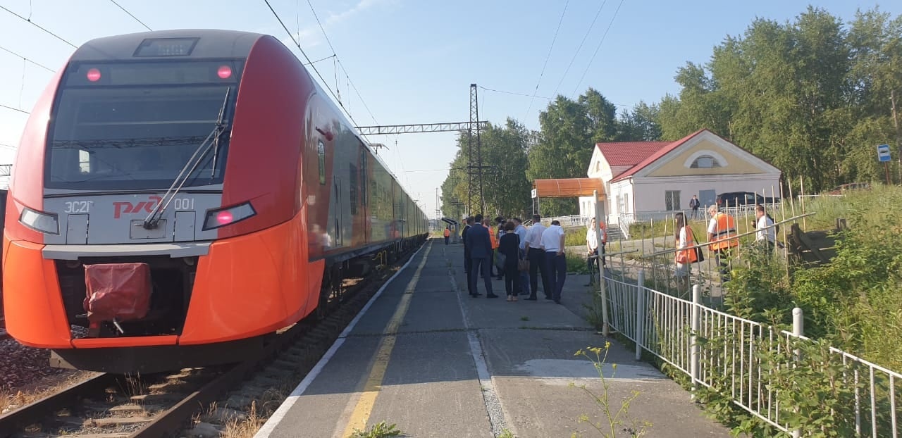 Билеты ласточка нижний тагил. Электропоезд Ласточка в Качканаре. ЖД Качканар Ласточка. Ласточка Качканар электричка. Ласточка Качканар Екатеринбург.