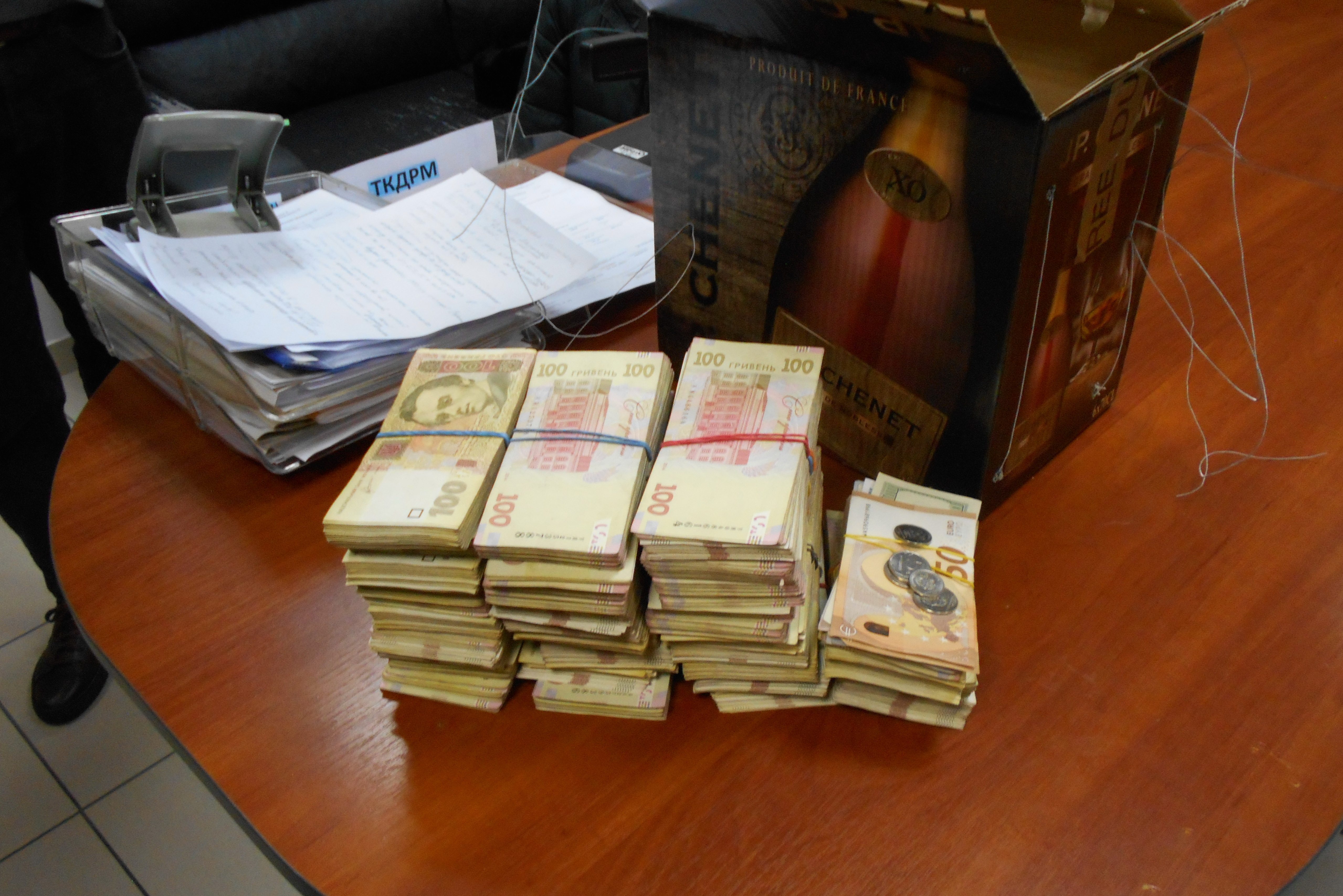 120 миллионов. 120 миллионов. Чемодан денег рубли. 120 миллионов рублей как выглядит. Миллион рублей.