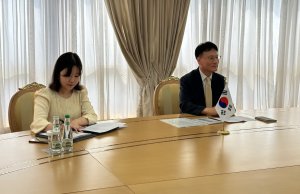 Новый посол Республики Корея в Туркменистане вручил копии верительных грамот