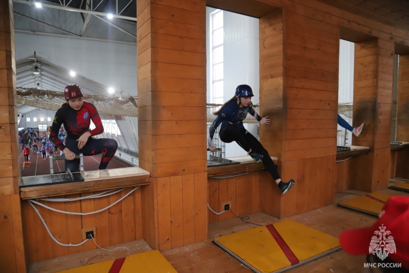 Подъем на жумаре техника. Полиспаст грузоподъемность. Схема двух подвижных блоков. Механизм рычага физика. Обслуживание рабочего места.