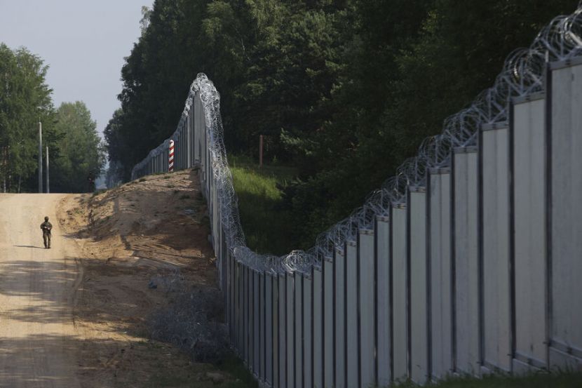 Стена на белоруско-польской границе