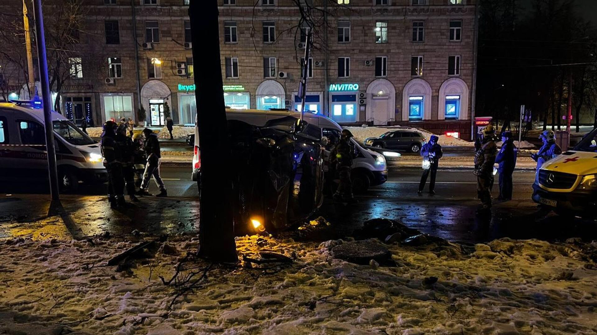 Маму сбила машина. Авария в Москве 27 ноября. Авария в Москве 28 ноября 2022.