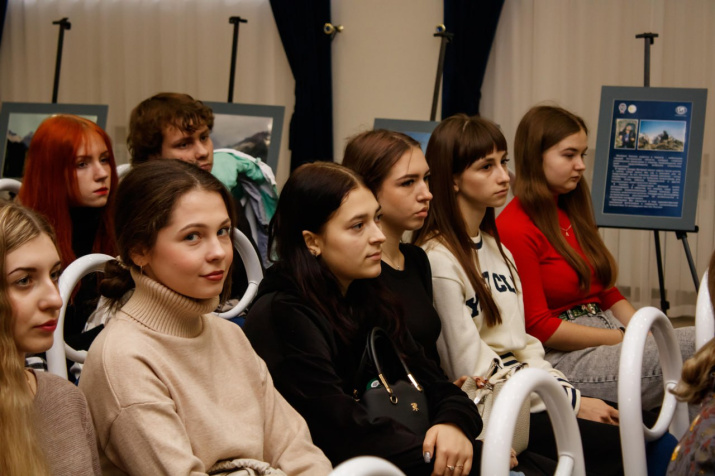 Спецпоказ фильма «Дневник белой вороны» в Донецке. Фото: Владислав Лемянский 