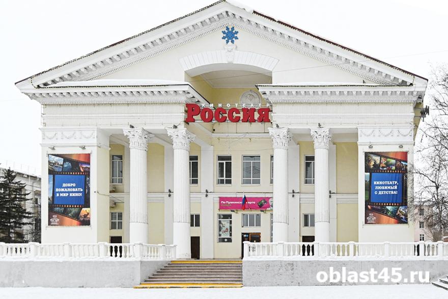 Главное за неделю в Курганской области: продление набережной, замерзающие школьники и критика «Почты России»