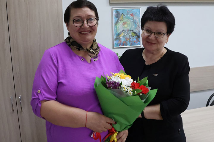 Счастливых обладателей собственных «квадратов» в Алтайском районе становится больше