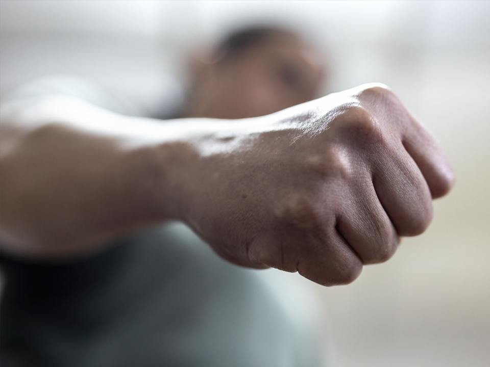 Неудачное знакомство с последствиями: отказ девушки в ресторане привел к уголовному делу