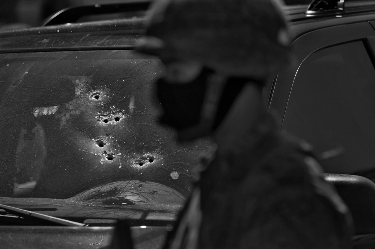 Боевые действия между бандами не прекращаются.