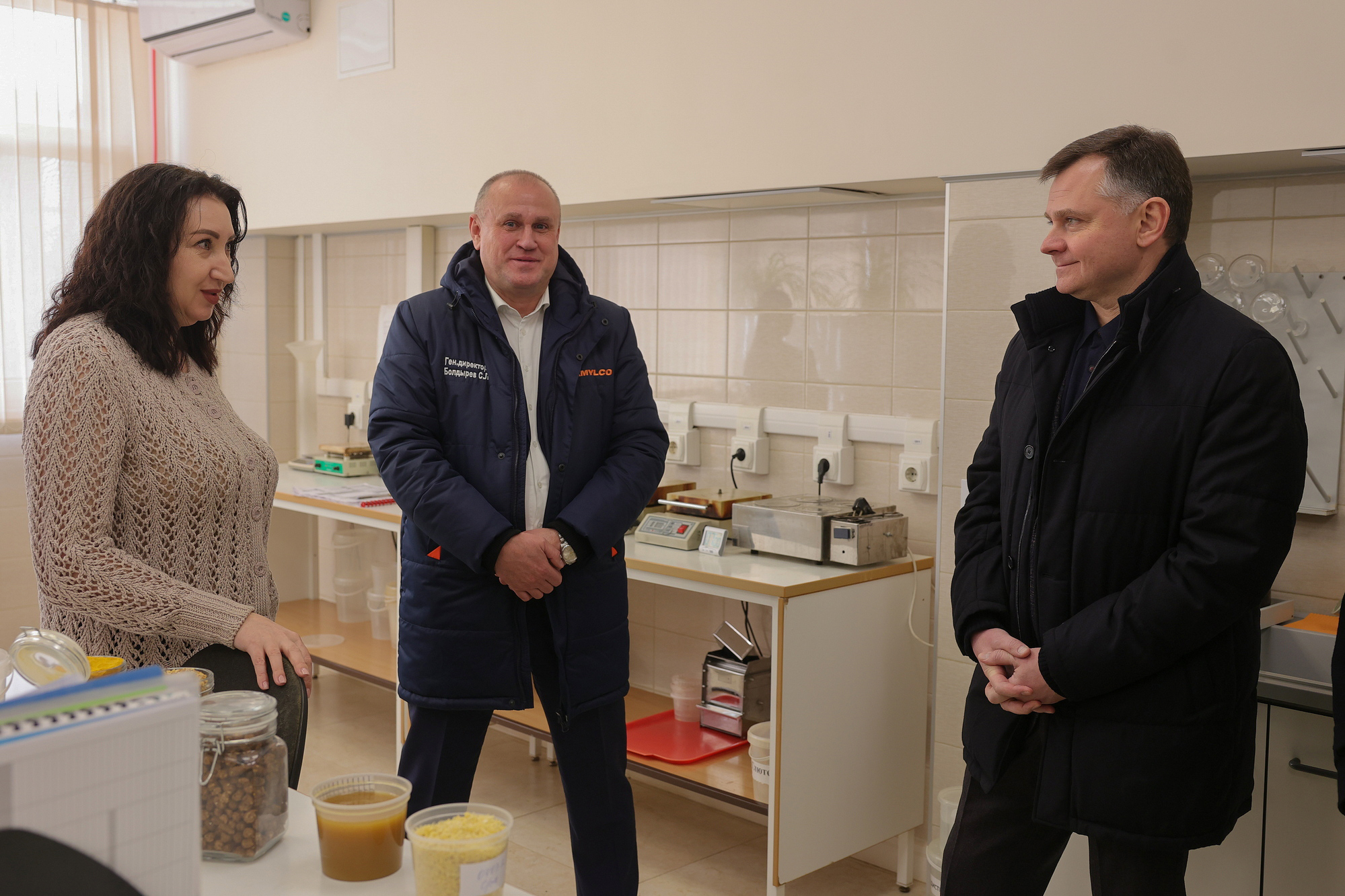 Юрий Слюсарь оценил обновление ЦРБ Миллеровского района