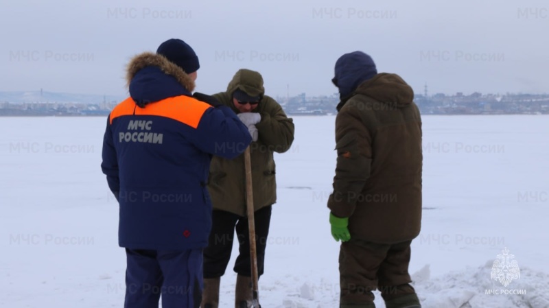 Инспекторы ГИМС предупреждают об опасностях на водоемах в зимний период