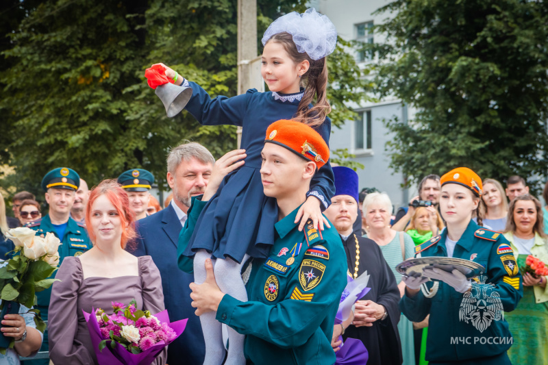 Торжественная линейка в честь начала учебного года в школе №28