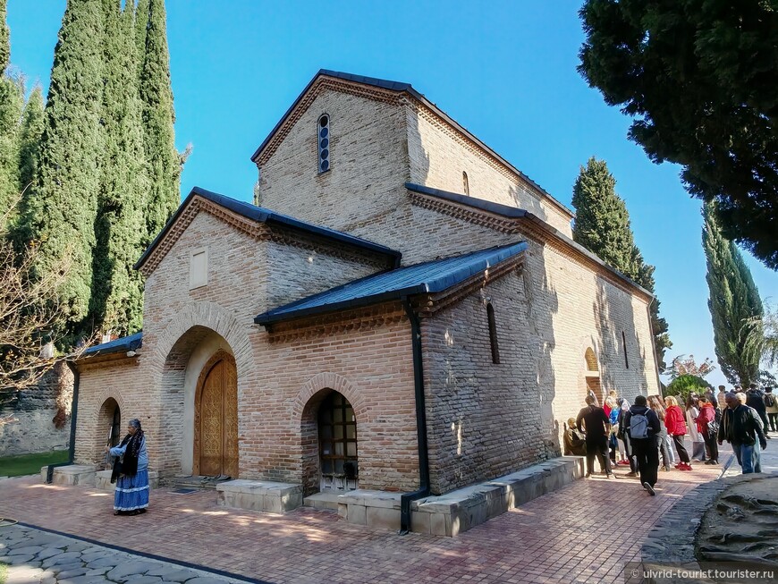 Крест из виноградной лозы