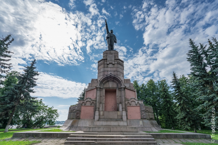 Памятник Владимиру Ленину в Костроме отремонтируют по решению суда