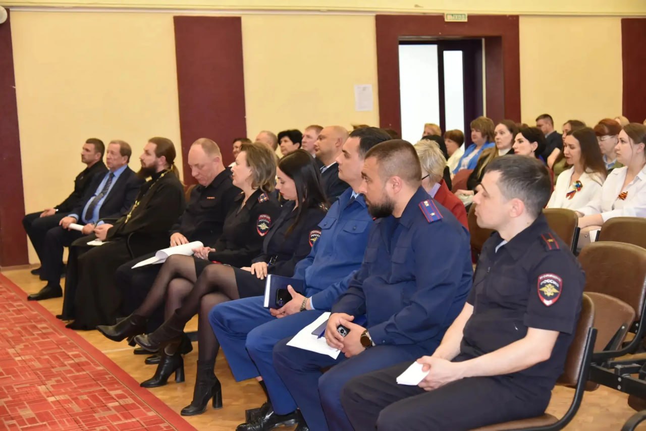 Сергей Барулин: в «Губернаторском колледже» провели очередную встречу с директорами и их заместителями по воспитательной работе школ Балаково и района
