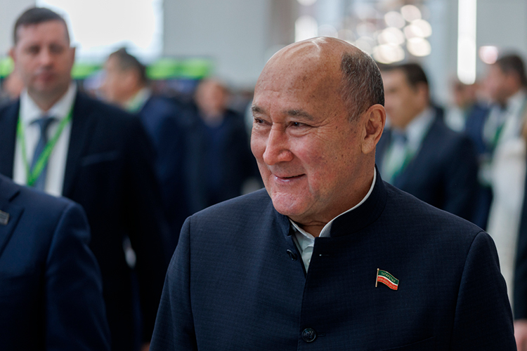 1. Марат Ахметов — и. о. председателя Госсовета РТ, 71 год