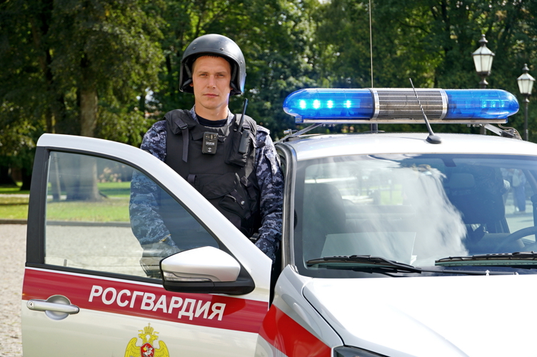 В Великом Новгороде сотрудники вневедомственной охраны Росгвардии подвели итоги работы за 6 месяцев 2025 года