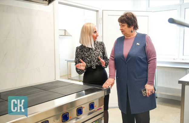 «Подарок мамочкам». В микрорайоне Курочкины открыли новый детский сад с бассейном