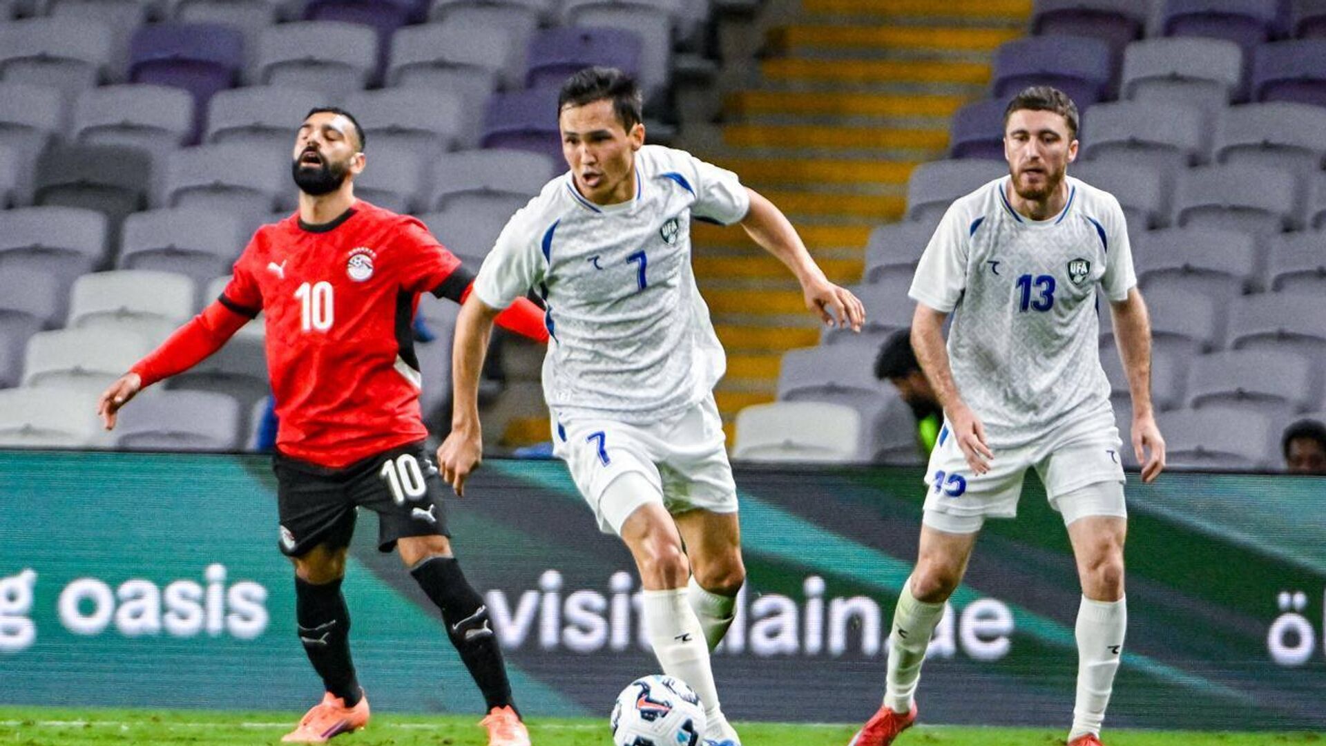 Узбекистан обыграл Египет в товарищеском матче в Эль-Айне. - Sputnik Узбекистан, 1920, 15.11.2025