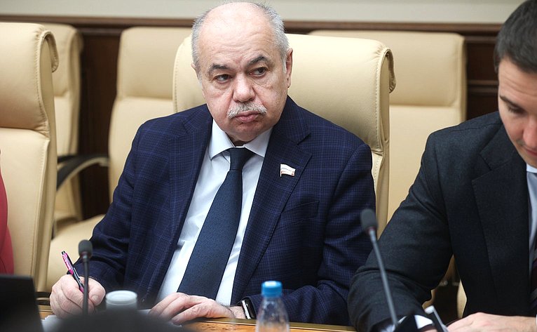 Ильяс Умаханов