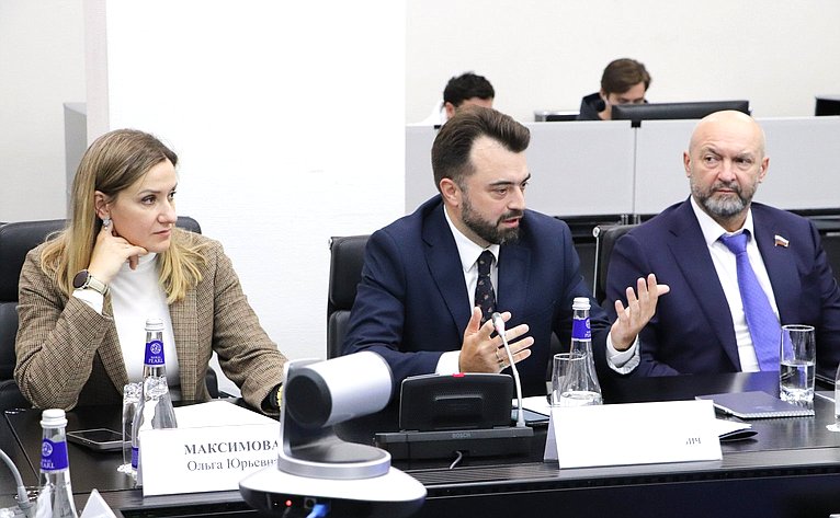 Сенаторы встретились с руководством Чукотского автономного округа и региональными законодателями