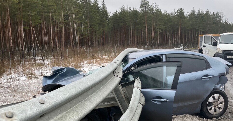 Трое человек пострадали в утреннем ДТП на трассе М-11 по пути в Санкт-Петербург