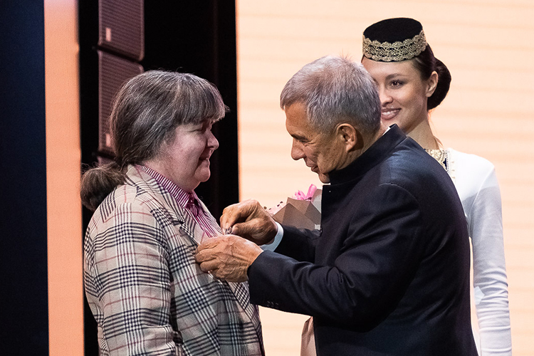 Заслуженный работник культуры РФ Юлия Виват работает в «десятилетке» при Казанской консерватории почти 40 лет. За это время воспитала целую плеяду профессиональных музыкантов