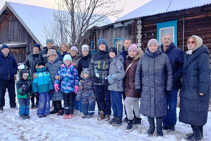 Три многодетные семьи из Кировской области отмечены госнаградами