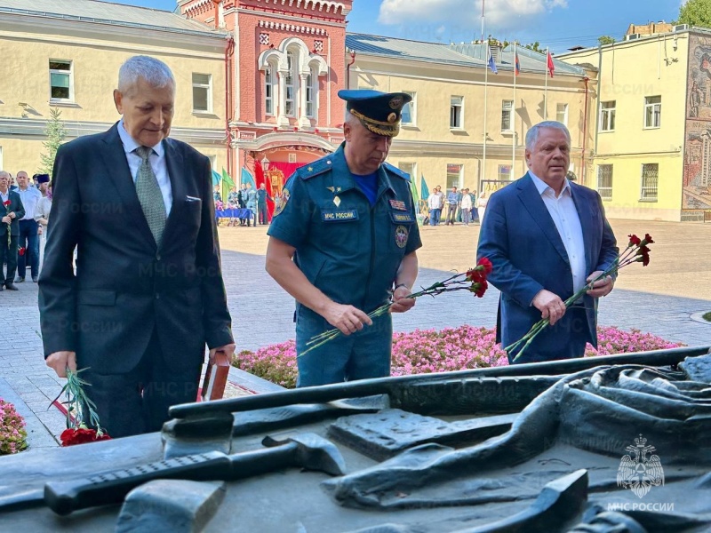 Божественная литургия, посвященная православному празднику иконы Божией Матери состоялась на Пречистенке