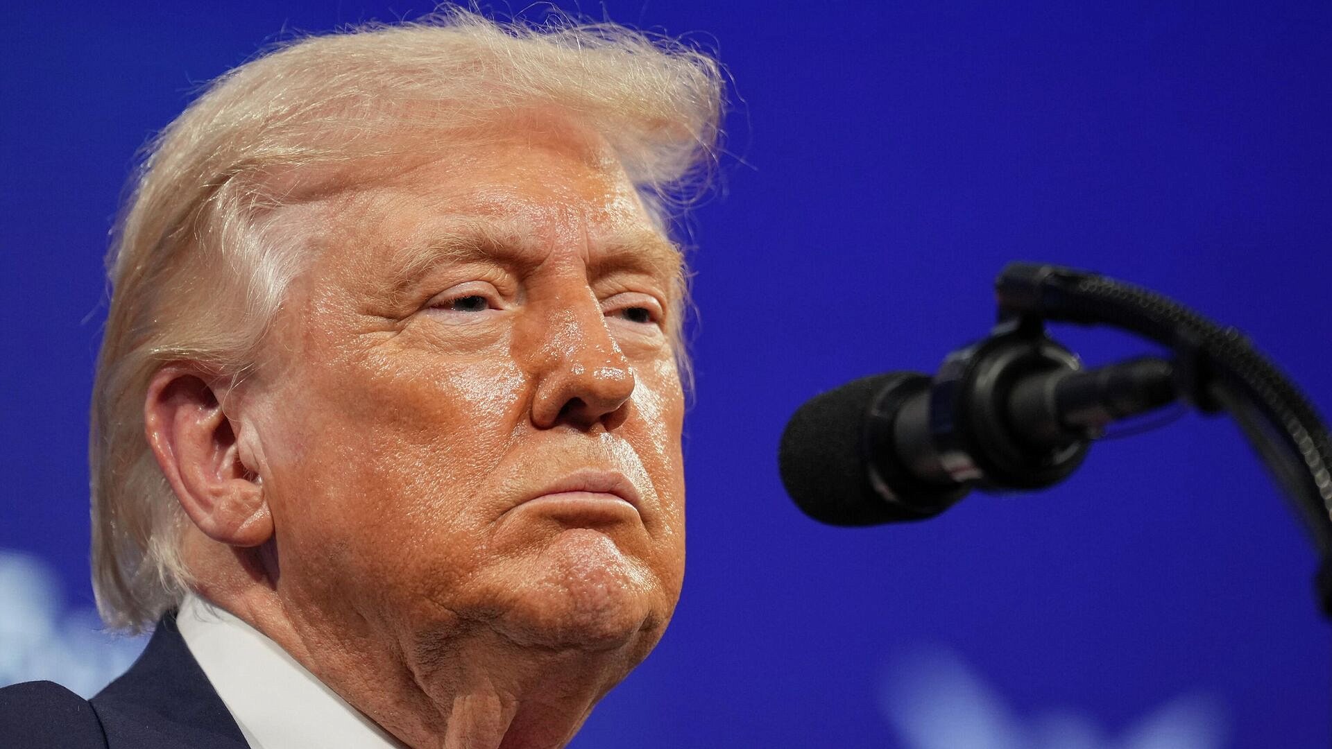Трамп заявил, что согласился дать ЕС время до 4 июля для отмены тарифов