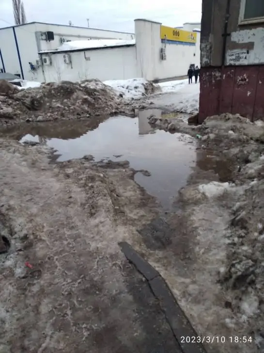 тай тай на дороге грязный снег. бутырка концерт 2004. тает снег бутырка текст. зимние дороги саратов. снег тает грязь.