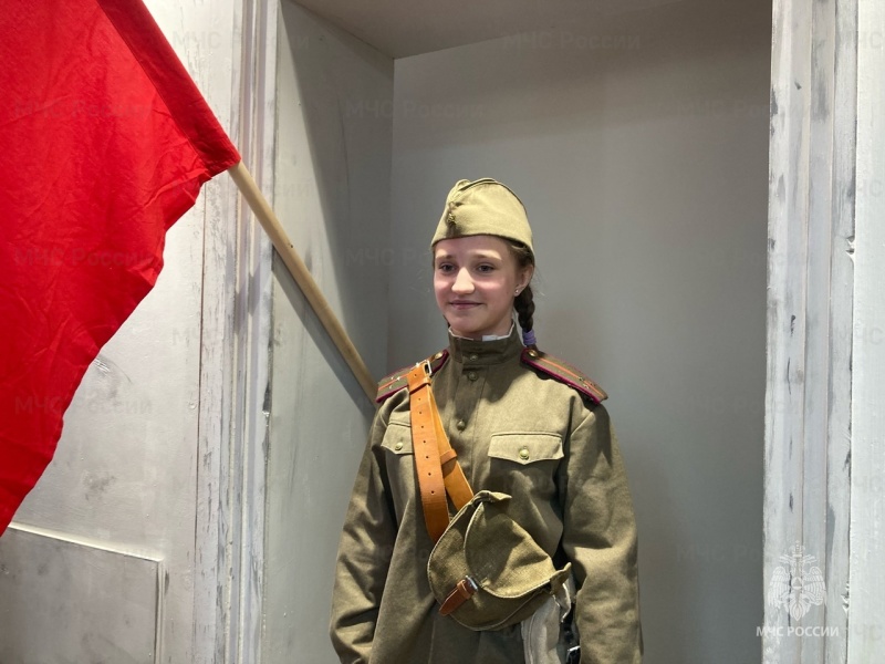 В Военно-историческом музее о подвиге народа в Великой Отечественной войне рассказали сотрудникам Орловского МЧС и их детям