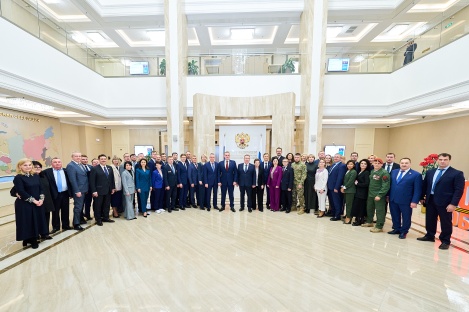 Глава Ханты-Мансийска Максим Ряшин на этой неделе работал в Совете Федерации в составе делегации Югры