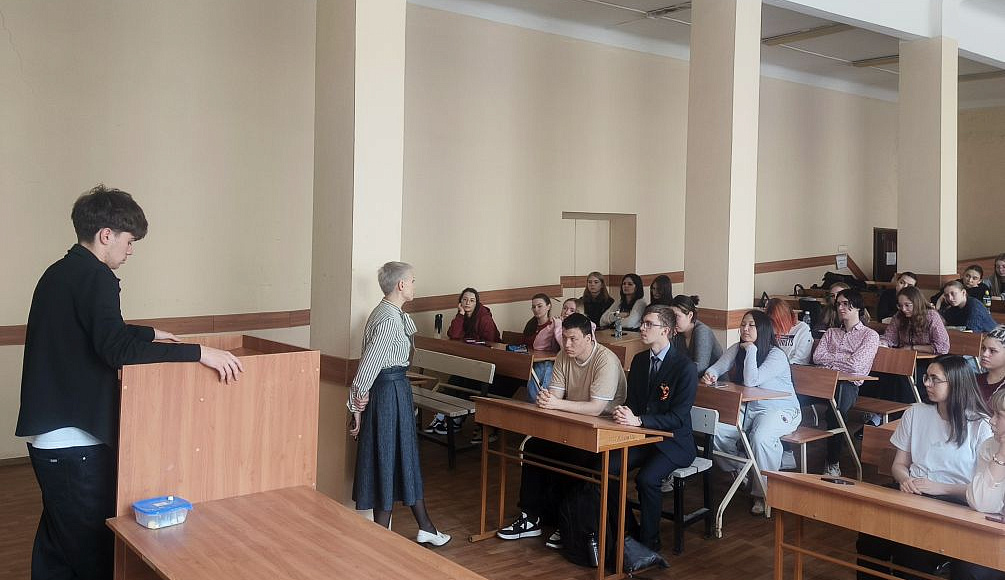 С юридического на молодёжный: как прошла лекция о дропперстве и ответственности за продажу электронных средств платежа 