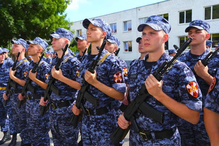 В Калининграде новобранцы полка Росгвардии приняли Военную присягу