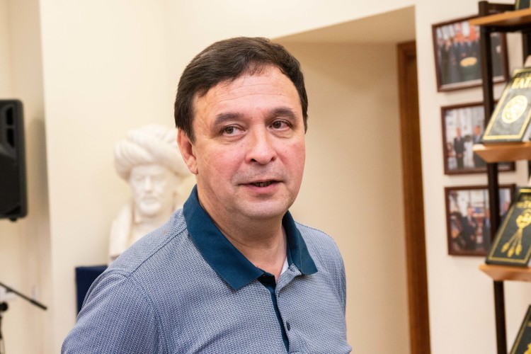 Радик Салихов: «Не думаю, что тут какая-то злонамеренность есть. Хотя, я сразу скажу, не слышал о такой проблеме. Во всяком случае наши исследователи об этом ничего не говорили»