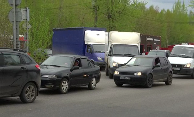 Пробка на мосту пермь. Чусовской мост пермь новости сегодня. Пробка на чусовском мосту сейчас фото со спутника г пермь. Пробка на мосту пермь. Пробки на чусовском мосту фото.