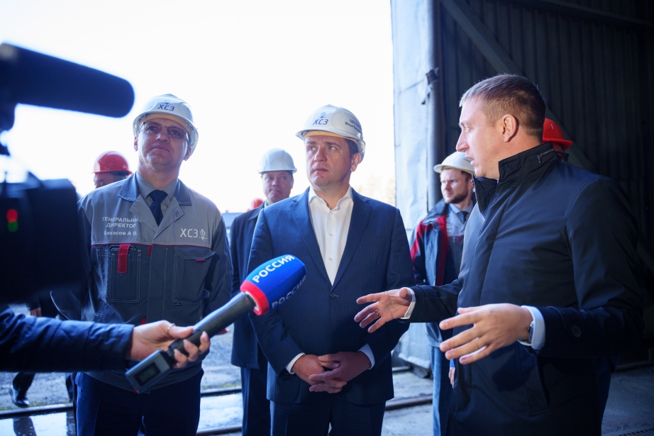 Глава Росрыболовства провел совещание в Хабаровске и посетил судостроительный завод