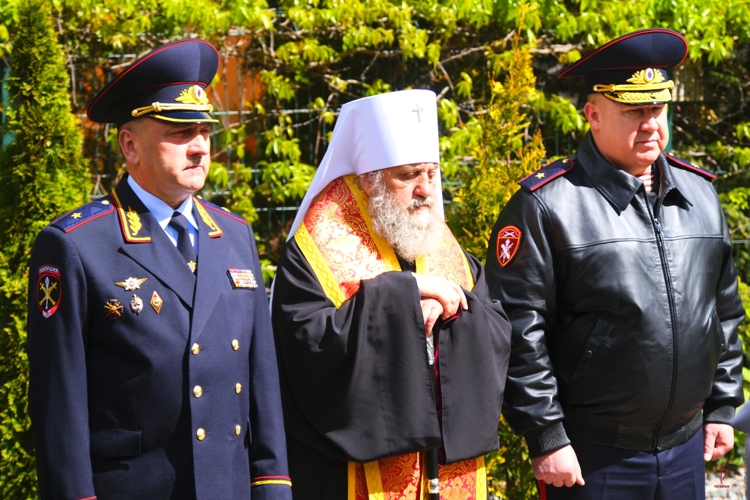 В Калининграде состоялась торжественная церемония открытия Аллеи памяти и мемориала погибшим сотрудникам органов внутренних дел и Росгвардии