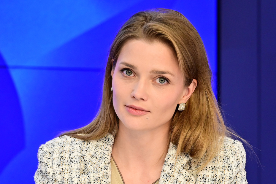 Актриса Алина Ланина