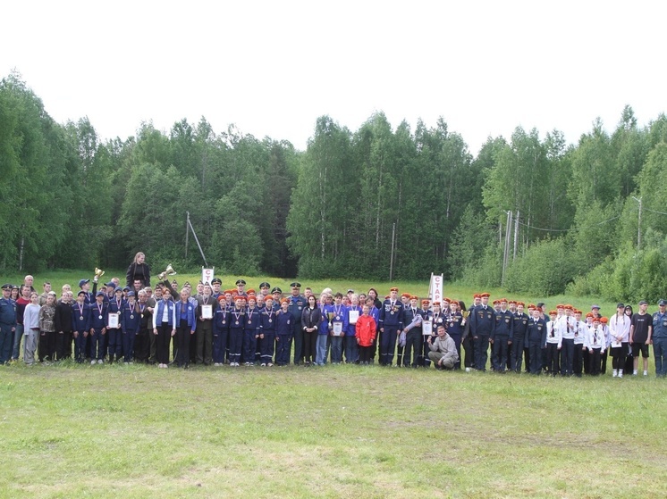 Юные спасатели Архангельской области прошли испытания в полевых условиях