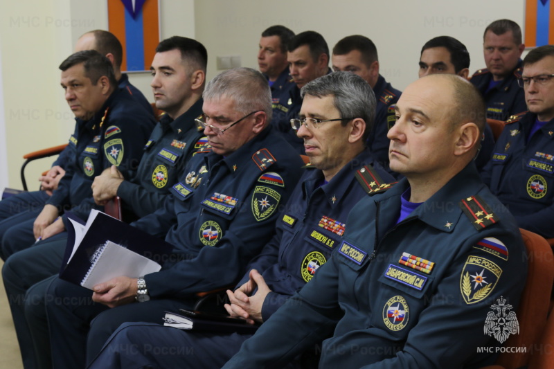 К тульским спасателям с рабочим визитом приехал начальник Главного управления пожарной охраны МЧС России Валентин Нелюбов