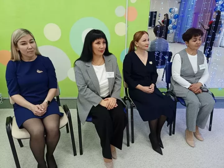 В Мензелинске 8 педагогов из четырех районов РТ борются за звание «Воспитатель года — 2026»