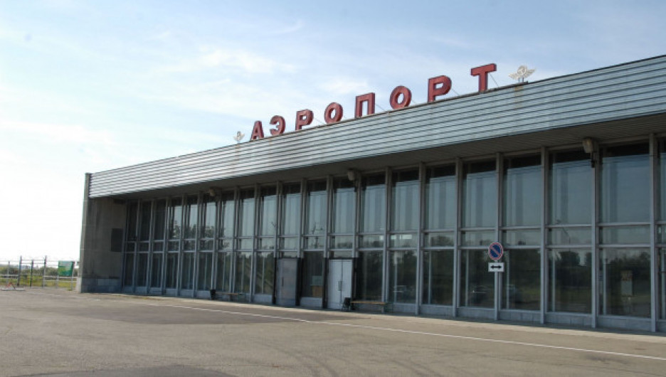 Аэропорт города Бийска. Аэропорт Алтайского края. Аэропорт Славгород Алтайский край. Заброшенный аэропорт в Бийске.