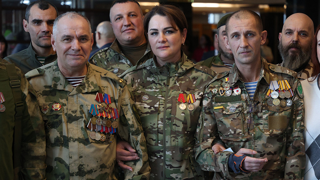 В Алтайском крае бойцы СВО стали чаще обращаться в Фонд «Защитники Отечества» Фото №1