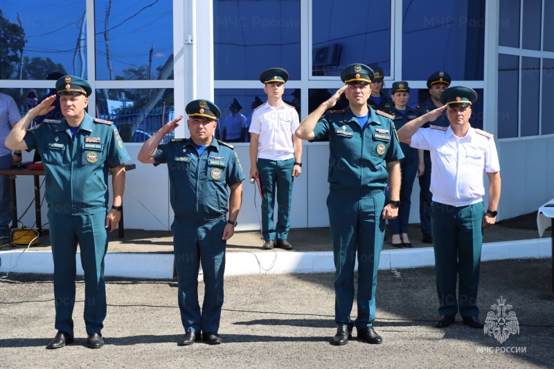 Сотрудников государственного пожарного надзора поздравили с профессиональным праздником